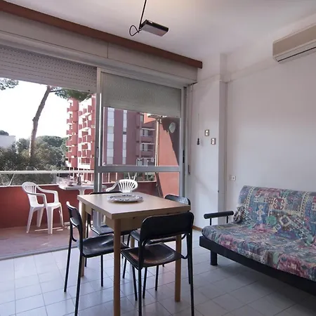 To Appartement Follonica